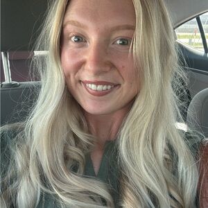 |Meet your posher| Sadie🌸